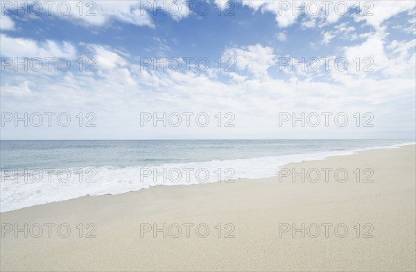 Empty sandy beach. USA, Massachusetts, Nantucket.
Photo : Chris Hackett