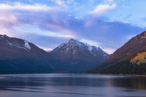 View to Willowa Lake. USA, Oregon.
Photo : Gary Weathers