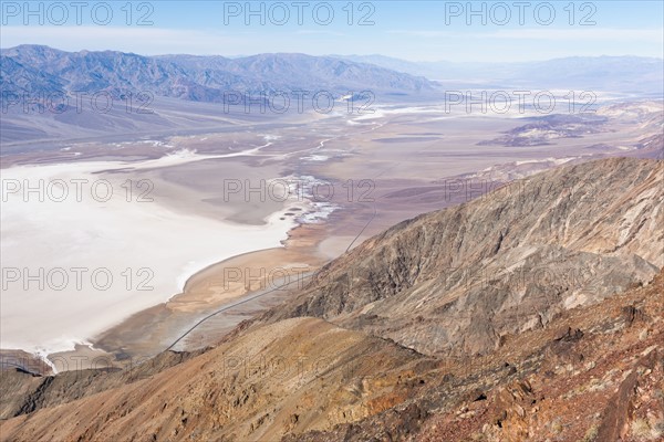 Death Valley landscape. USA, California, Death Valley.
Photo : Gary Weathers