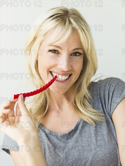 Woman eating candy.
Photo : Jessica Peterson