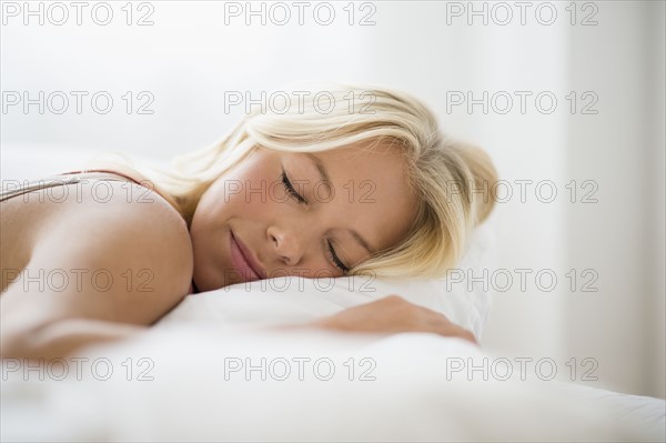 Young woman sleeping.
Photo : Jamie Grill