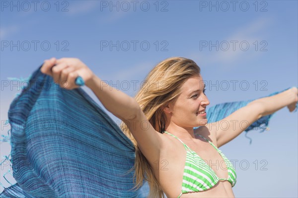 Young woman on beach. Jupiter, Florida, USA.
Photo : Daniel Grill