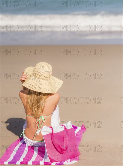 Young woman on beach. Jupiter, Florida, USA.
Photo : Daniel Grill