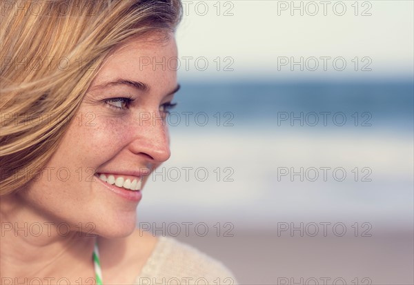 Young woman on beach. Jupiter, Florida, USA.
Photo : Daniel Grill