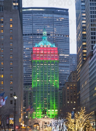 Christmas decorations on Manhattan. New York City, USA.
Photo : ALAN SCHEIN