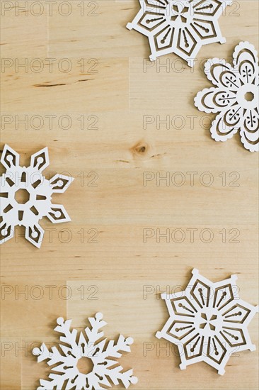 Studio shot of Christmas snowflakes.
Photo : Kristin Lee