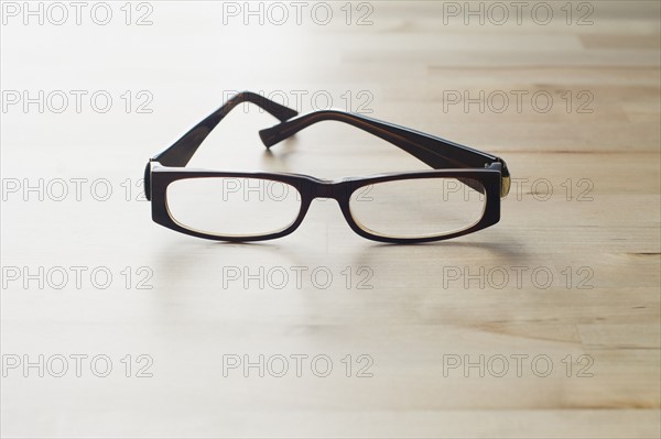 Studio shot of spectacles.
Photo : Kristin Lee