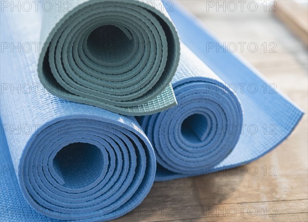 Studio Shot of exercise mats.
Photo : Jamie Grill