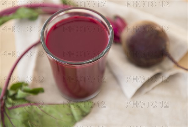 Studio Shot of beetroot juice.
Photo : Jamie Grill