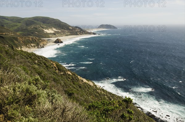 Tranquil seaside.
Photo : Tetra Images