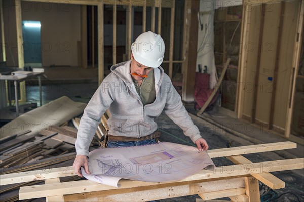 Businessman wearing cowboy hat