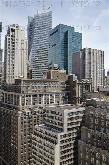 View of skyscrapers.
Photo :  Winslow Productions