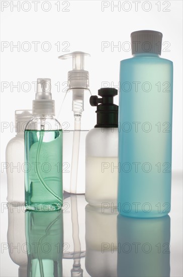 Studio shot of beauty products.
Photo : Tetra Images