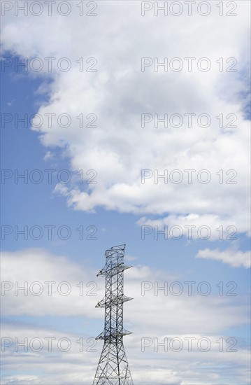 View of electricity pylon.
Photo : Tetra Images