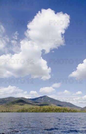 Mountain landscape.
Photo : Tetra Images