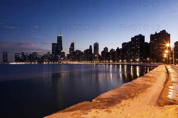 Downtown seen from North Avenue Beach