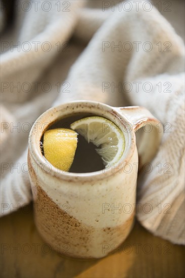 Hot tea with lemon slices