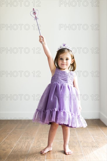 Girl (4-5) in princess costume