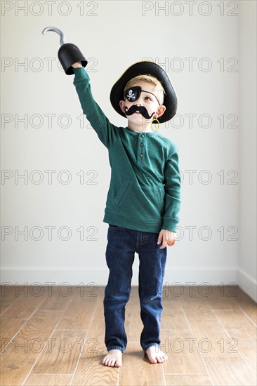 Boy (2-3) dressed up as pirate