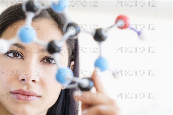 Woman working in laboratory.