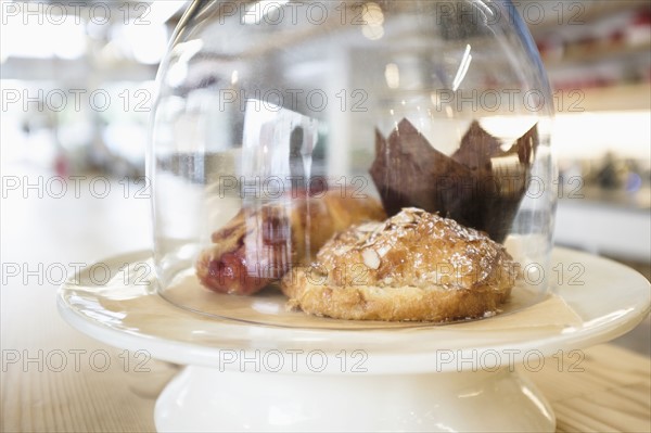 Close-up of croissant in bakery.