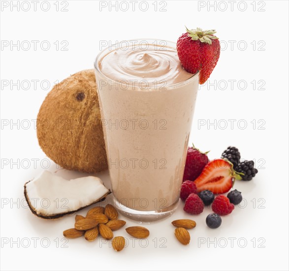 Nut and fruit smoothie