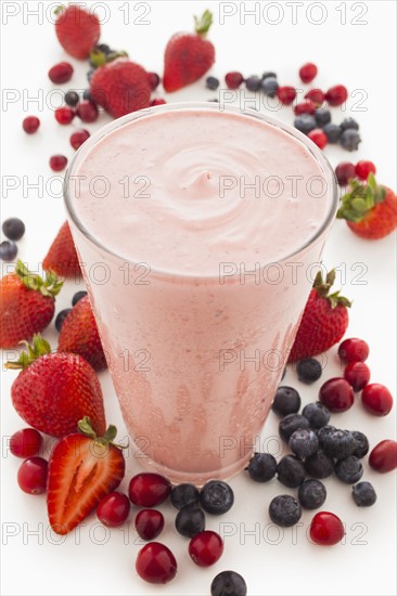 Berry smoothie and fruit