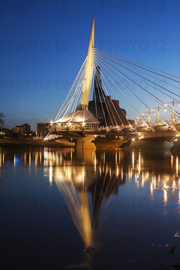 Canadian Museum for Human Rights and Esplanade Riel bridge