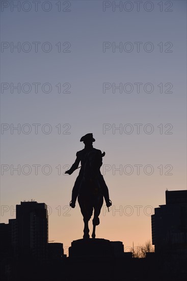 George Washington Statue