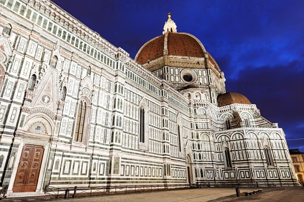 Duomo Santa Maria Del Fiore at sunrise