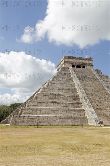 Ancient Mayan pyramid of Kukulkan