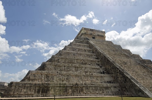 Ancient Mayan pyramid of Kukulkan