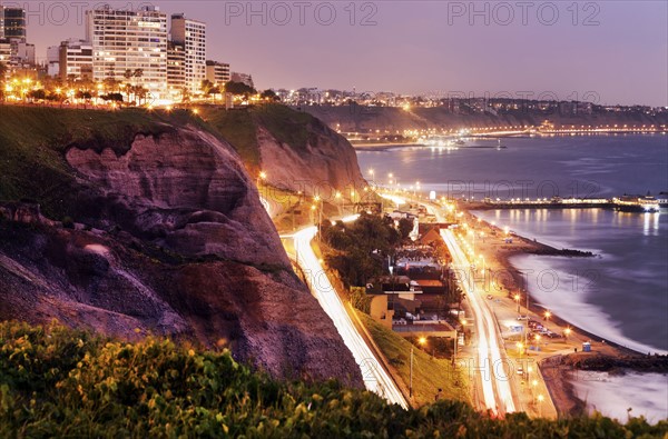 Peru, Lima, Miraflores, Cliffs of Miraflores at sunset