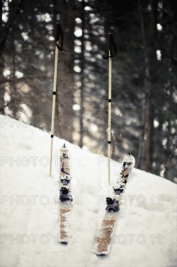 Austria, Salzburger Land, Maria Alm, Skis and ski poles