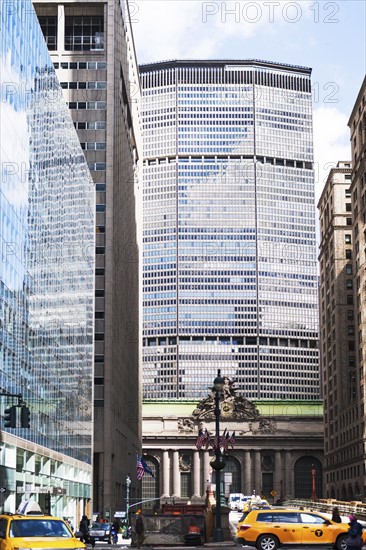 USA, New York State, New York City, Manhattan, Grand Central Station surrounded by skyscrapers