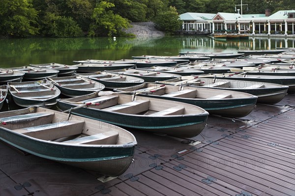 USA, New York State, New York City, Boats by lake in Central Park