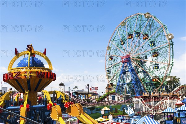 USA, New York State, New York City, Brooklyn, Ferris wheel in amusement park