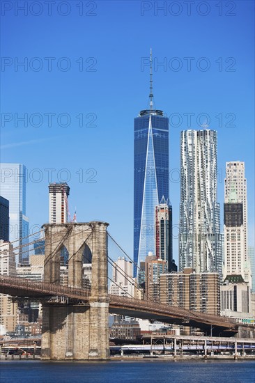 USA, New York State, New York City, Manhattan, Brooklyn Bridge with downtown skyline