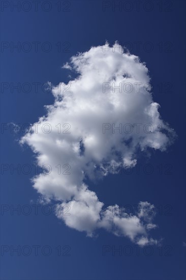 White cloud on blue sky