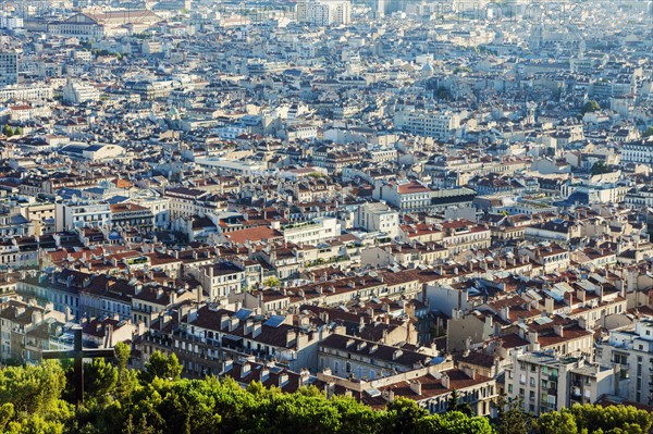 France, Provence-Alpes-Cote d'Azur, Marseille, Cityscape on sunny day