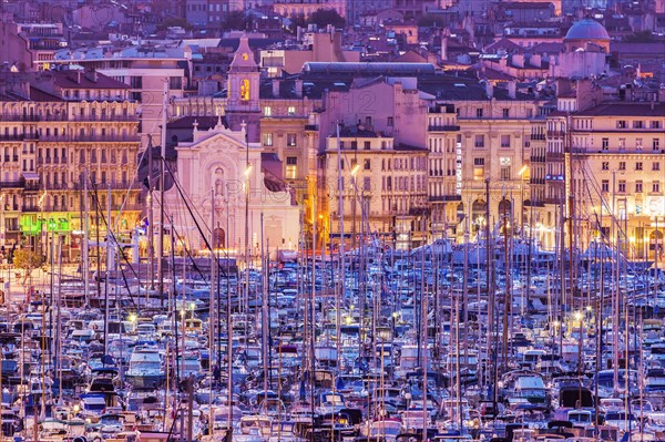 France, Provence-Alpes-Cote d'Azur, Marseille, Cityscape with Vieux port - Old Port at sunset