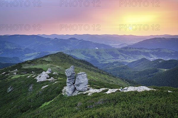 Ukraine, Ivano-Frankivsk region, Verkhovyna district, Carpathians, Chernohora, Mountain landscape at sunset