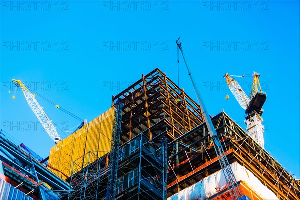 USA, New York State, New York City, Skyscraper under construction