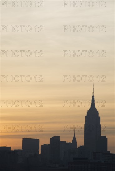USA, New York State, New York City, Day breaks over Manhattan Island