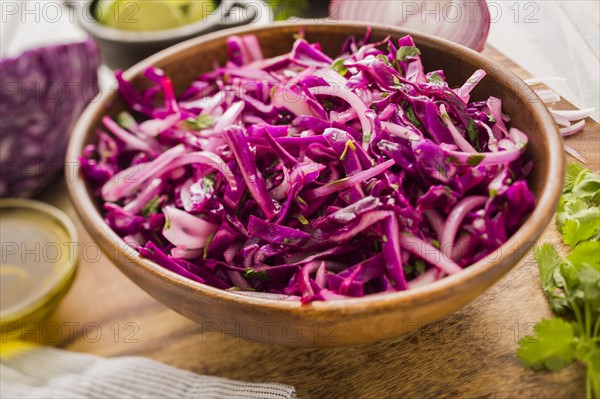 Red cabbage in bowl