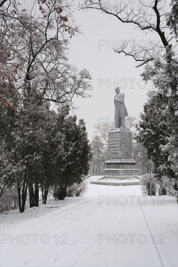 Ukraine, Dnepropetrovsk Region, Dnepropetrovsk city, Monument in snowy park