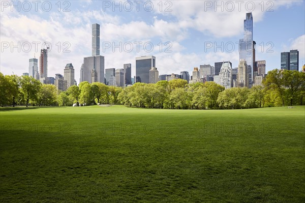 USA, New York State, New York City, Manhattan skyline with Central park in foreground