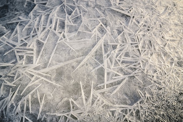 Ukraine, Dnepropetrovsk region, Dnepropetrovsk city, Ice patterns on frozen river