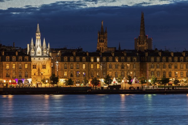 France, Nouvelle-Aquitaine, Bordeaux, Illuminated Cailhau Gate at night