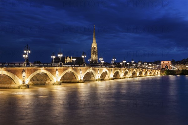 France, Nouvelle-Aquitaine, Bordeaux, Illuminated Pierre Bridge